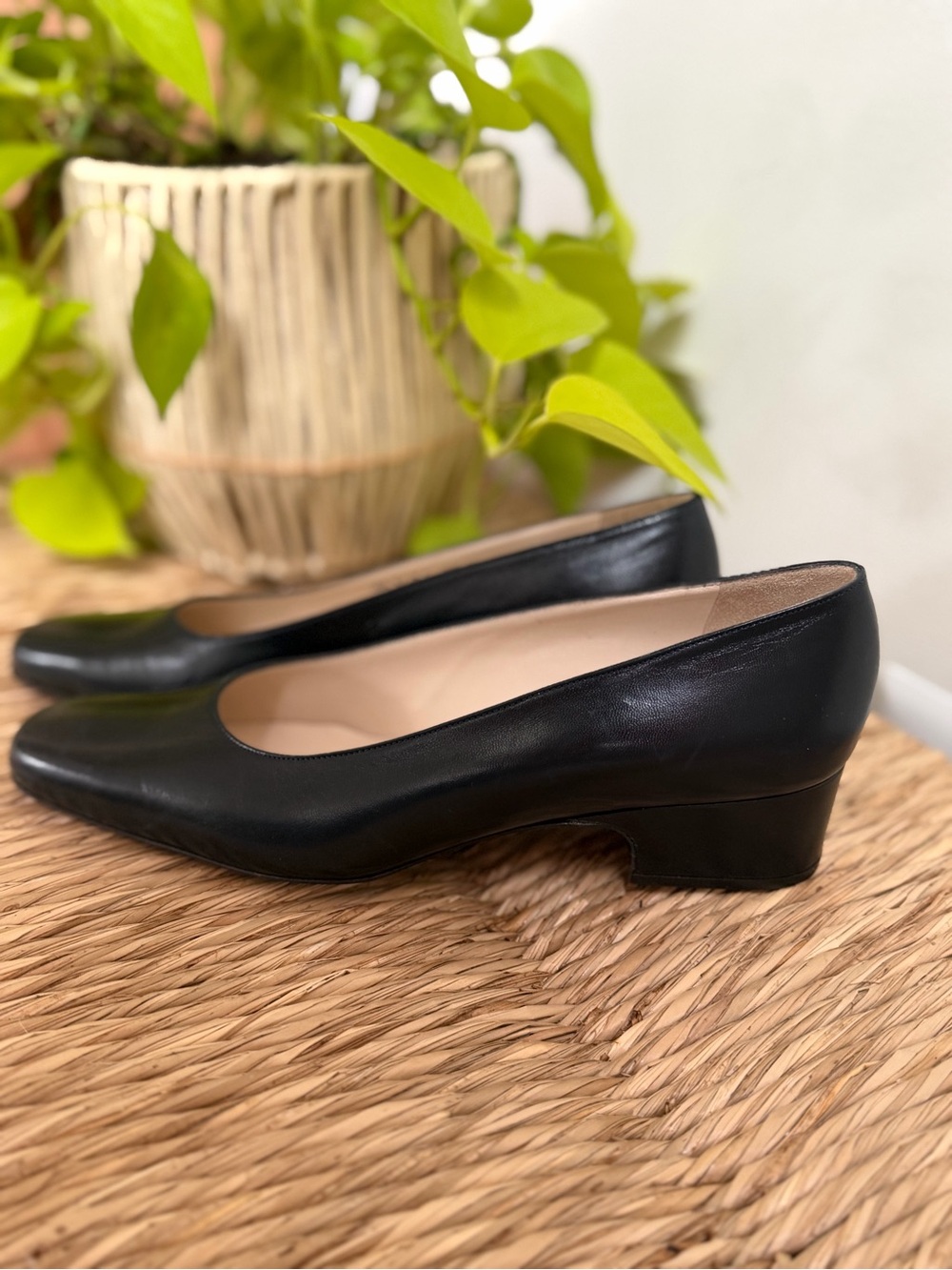 Bally Severn Pumps Navy Low Block Heel Women's Pumps 8C